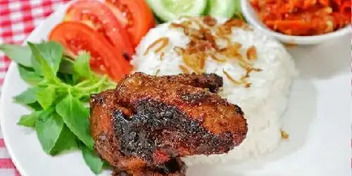 Ayam Tulang Lunak Bu Lik, Gelogor Carik