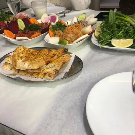 Oz Adana Patlican Kebap'nin yemek ve ambiyans fotoğrafları 5