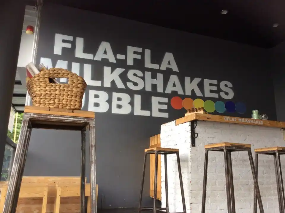 FLA-FLA MILKSHAKES Street Bar