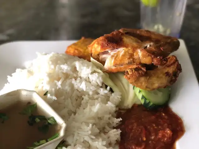 Kak Sham Nasi Ayam Melaka