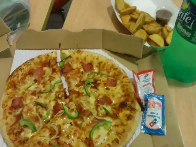 Gambar Makanan Domino's Pizza 18