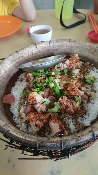 Kedai Makanan Kim Poh 金宝瓦煲饭店