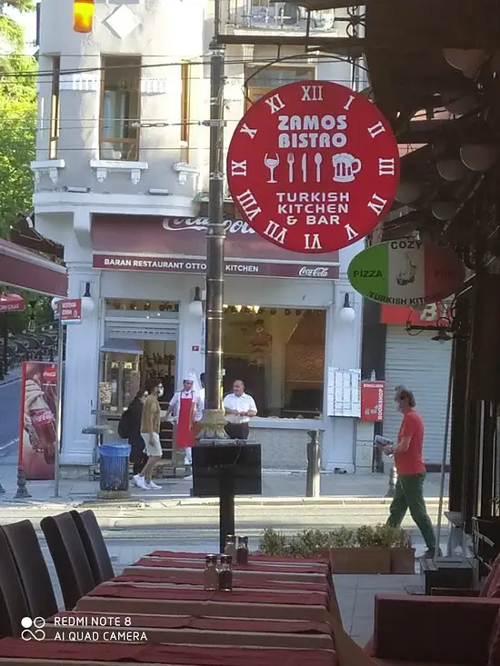 Zamos Cafe & Restaurant'nin yemek ve ambiyans fotoğrafları 58