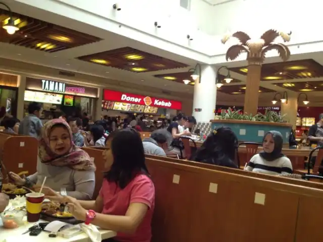 Gambar Makanan Food Court Plaza Senayan 8