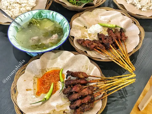 Gambar Makanan SateBabiBawahPohon 13