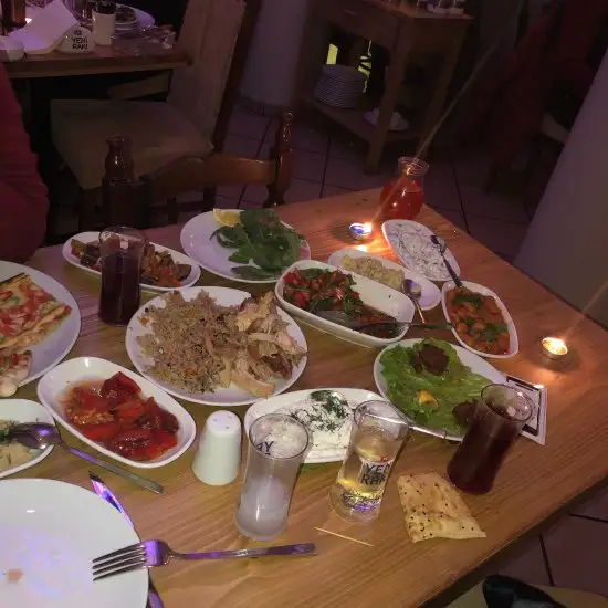 İçeri Adana'nin yemek ve ambiyans fotoğrafları 1