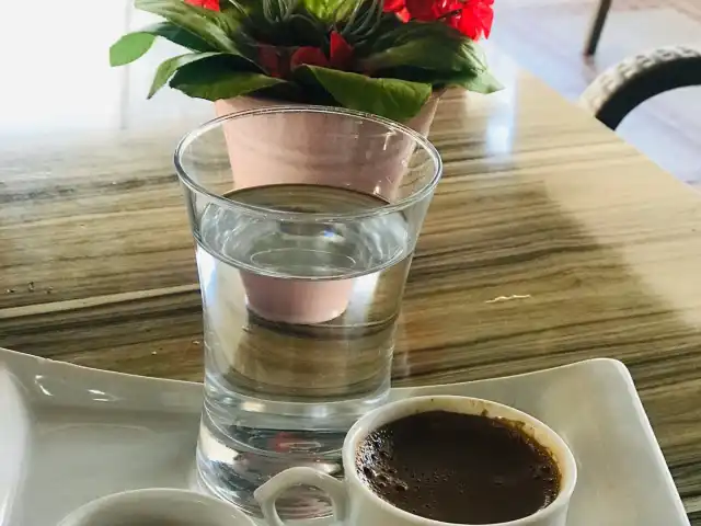 Lindo Cafe'nin yemek ve ambiyans fotoğrafları 3