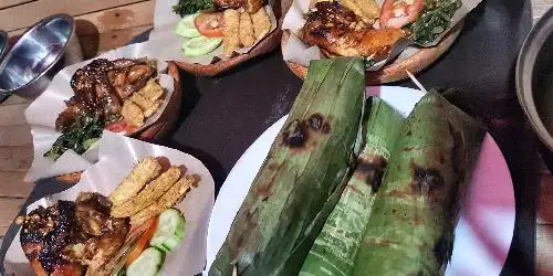 Nasi Bakar Family, Iskandar Muda