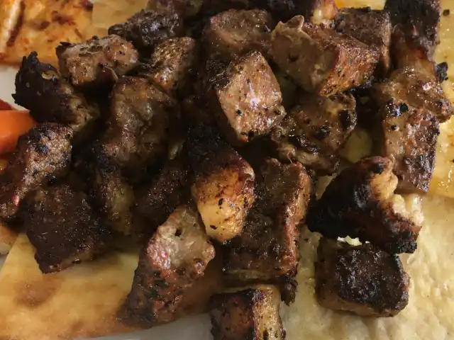 Altın Şiş Adana Kebap'nin yemek ve ambiyans fotoğrafları 2