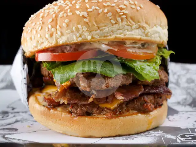Gambar Makanan Lawless Burgerbar, Kemang Selatan 9