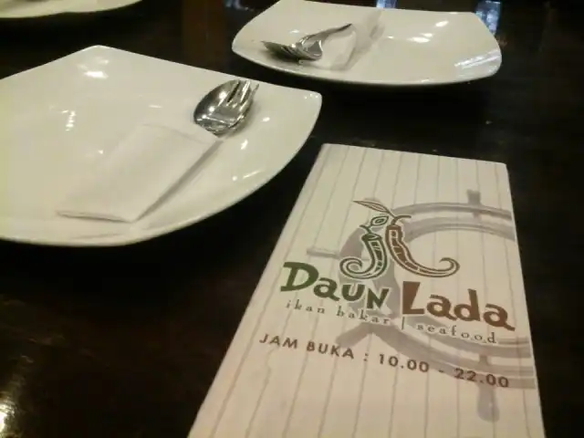 Gambar Makanan Daun Lada 4