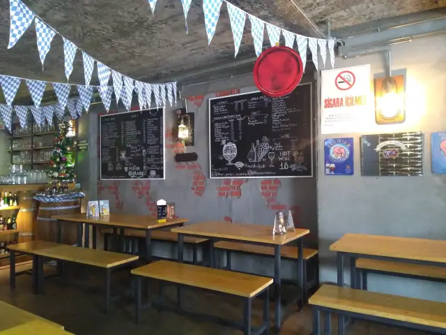 Bier Garten'nin yemek ve ambiyans fotoğrafları 8