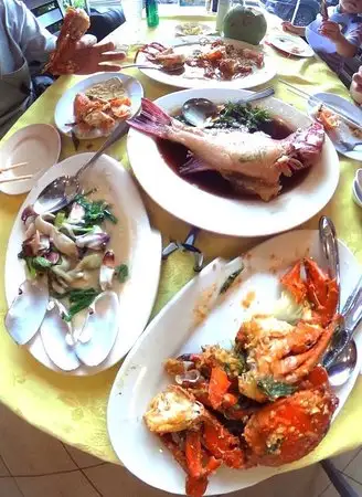 Sri Tanjung Seafood Restaurant Food Photo 1