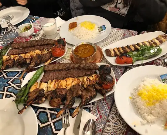 Reyhun Iran Restaurant'nin yemek ve ambiyans fotoğrafları 30