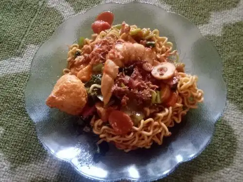 Mie & Seblak Hamdan Punil, Perum Taman Nuansa Majasem