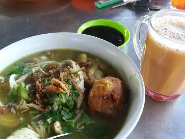 Medan Selera Tepian Tebrau Food Photo 14