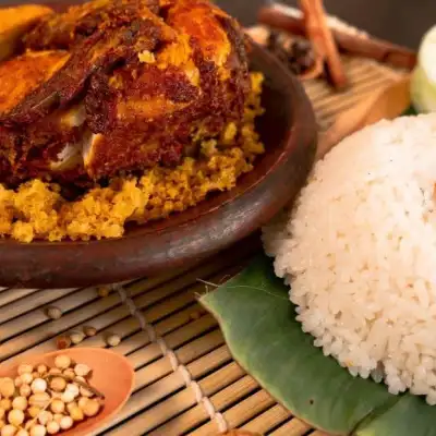 Nasi Uduk Ayam Gebuk Mr. Achiang, Pontianak Kota