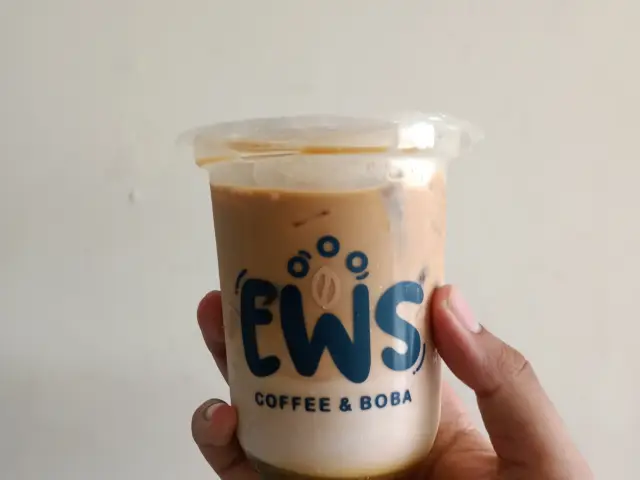 Gambar Makanan EWS Coffee & Boba 3