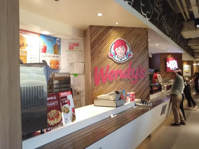 Wendy's Fresh Xpress Food Photo 3