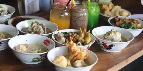 Bakso Nuklir, Pulau Misol