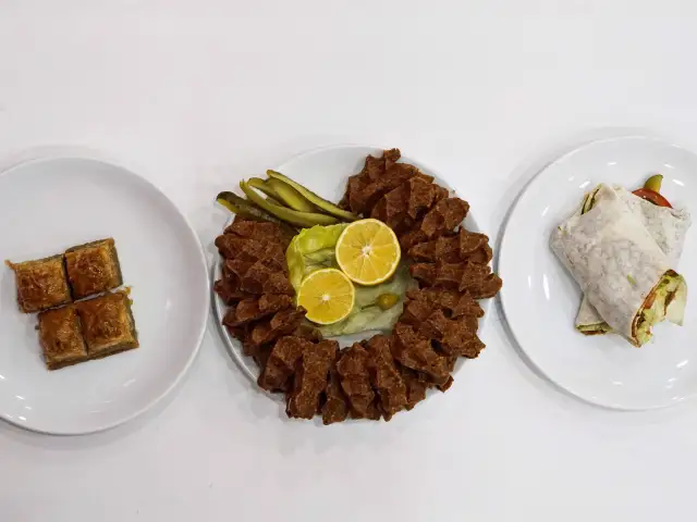 Çiğ Köfteci Ömer Usta'nin yemek ve ambiyans fotoğrafları 1