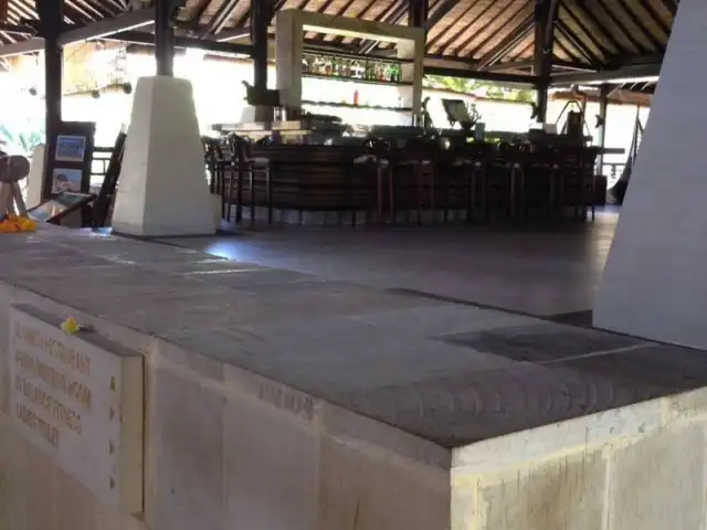 Gambar Makanan Uluwatu Restaurant 3