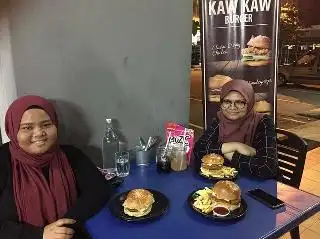 Kaw Kaw Burgee Puchong