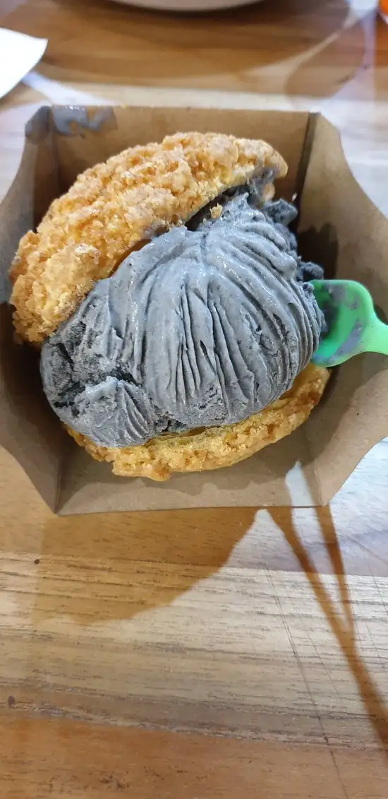 Hokkaido Ice Cream Puff