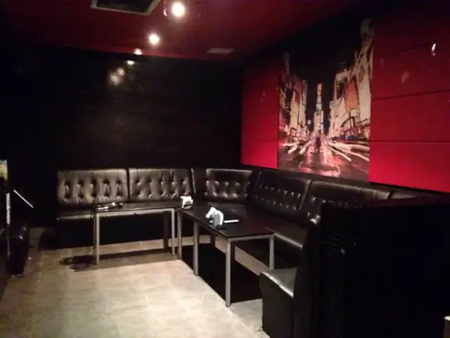 Replay Karaoke Bar & Lounge