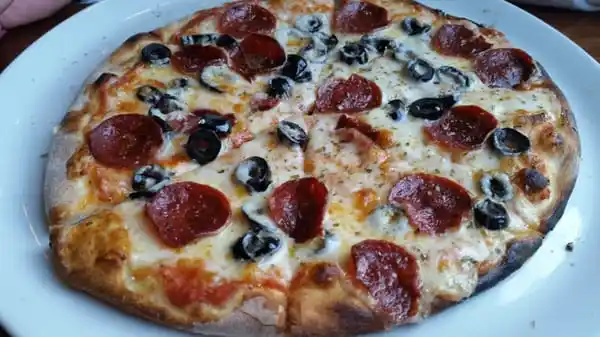 Pizza Raffaele'nin yemek ve ambiyans fotoğrafları 3