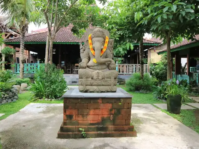 Gambar Makanan Warung Gula Bali - The Joglo 2