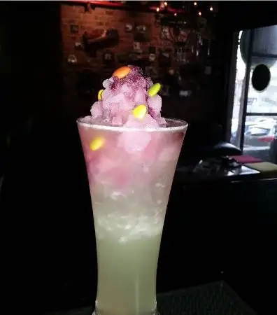 Mr.B Cocktail Bar & Bistro'nin yemek ve ambiyans fotoğrafları 3