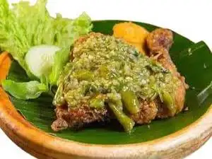 Ayam Penyet Sambel Ijo Berkah Jaya, Gang Samudra