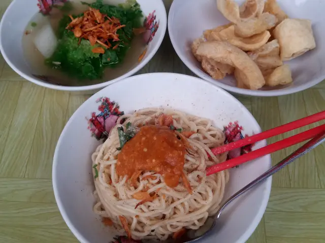 Gambar Makanan Mie Baso Campur Bungsu 2