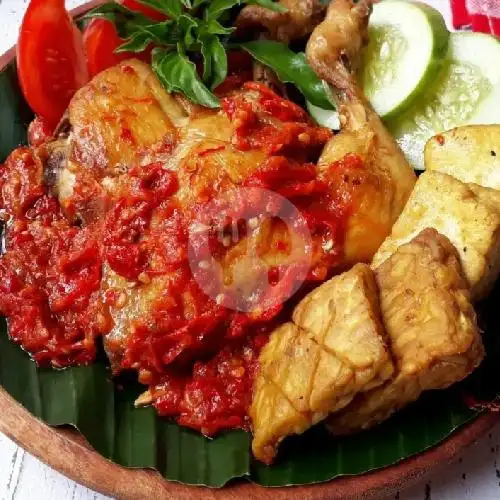 Gambar Makanan Warung Rahayu Ayam Geprek & Pisang Hijau, Gg Bugenfil Rt 30 Batakan Mas 7
