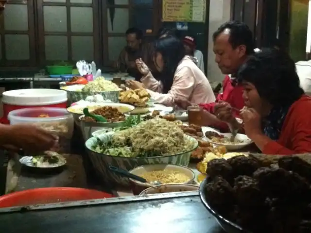 Gambar Makanan Warung Malam Nasi Pecel & Rawon Ngaglik 11