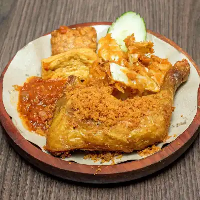 AYAM PENYET AP - SG PETANI AMANJAYA MALL