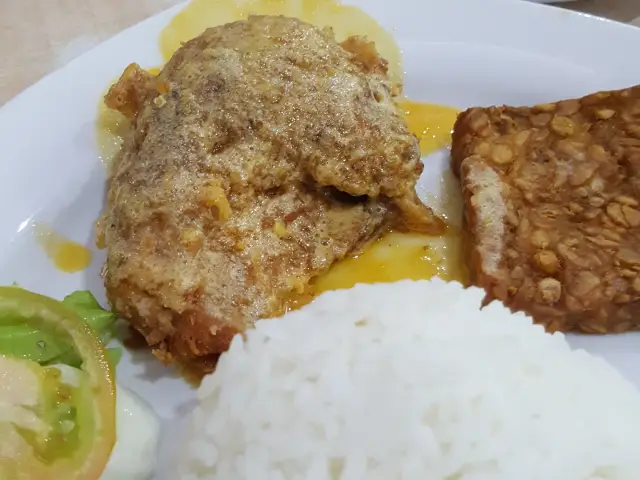 Gambar Makanan AyamTulangLunakHayamWuruk 8