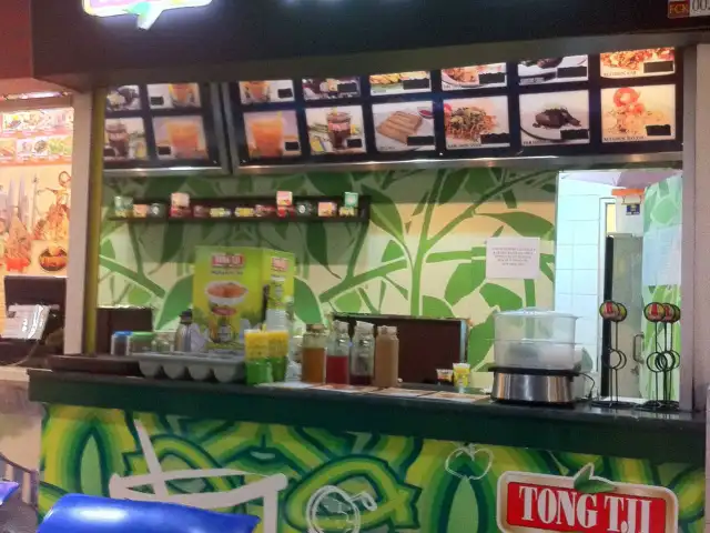 Gambar Makanan Tong Tji Tea Bar 4