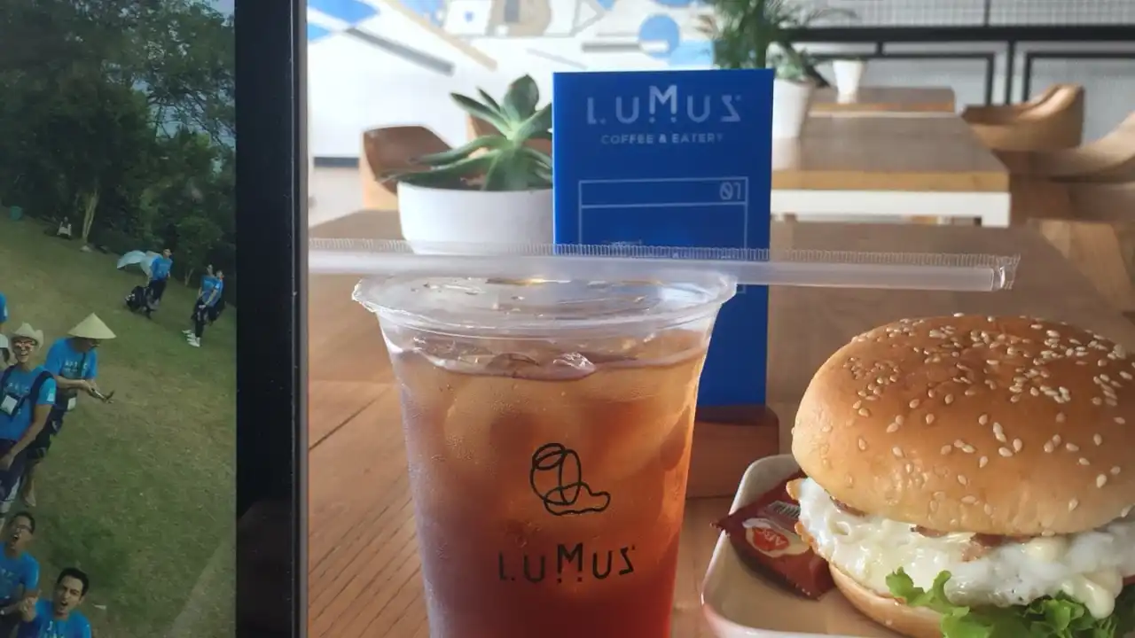 Lumus Coffee & Eatery