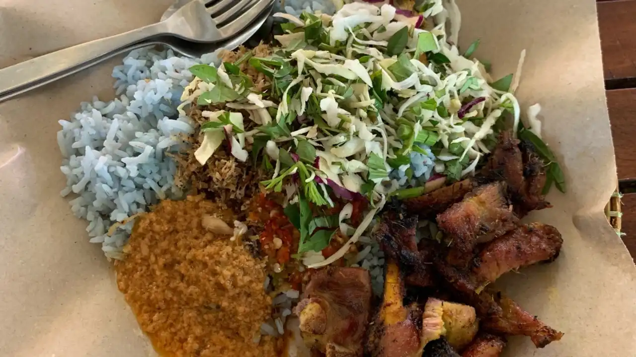 Nasi Kerabu Abe Zi