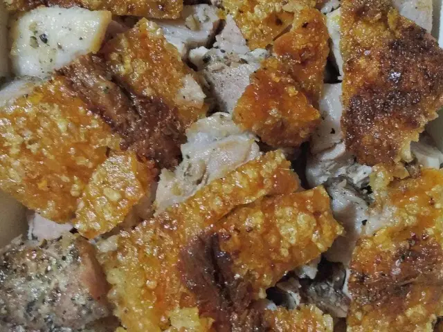 Tatang's Boneless Cebu Lechon Food Photo 17