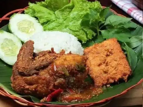 Ayam Penyet Balapan Solo 07