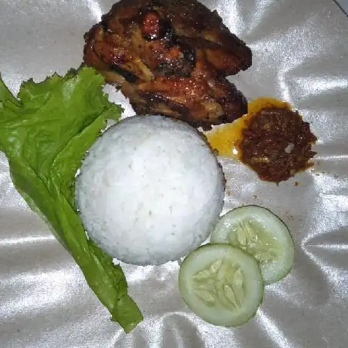 Gambar Makanan Ayam Geprek 90 Mama Laras, Cikarang 15