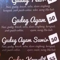 Gambar Makanan Gudeg dan Oseng Mbok Hu - Hah 1