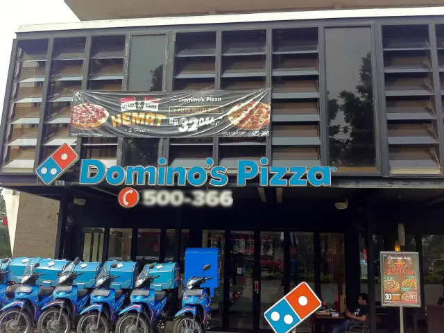 Gambar Makanan Domino's Pizza 8