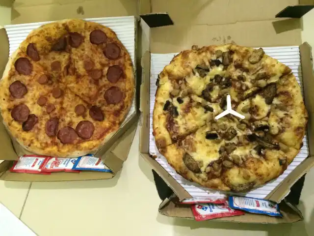 Gambar Makanan Domino's Pizza 9