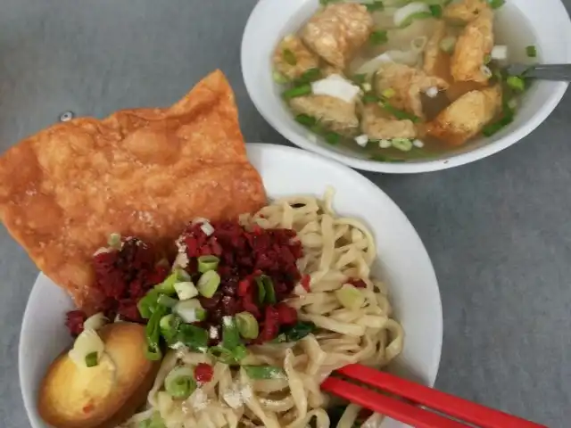 Gambar Makanan Mie Danau Toba 10