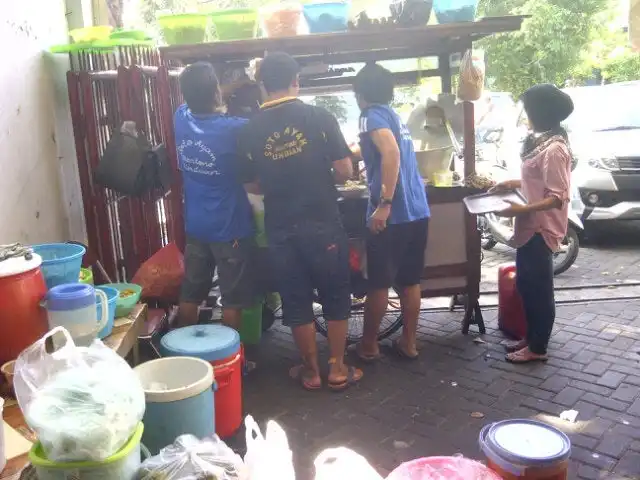 Gambar Makanan Soto Ayam Pak Hartono 11