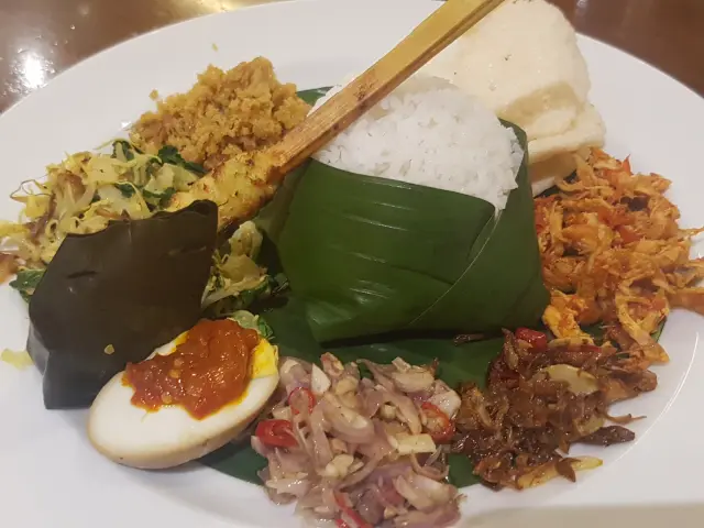 Gambar Makanan LeSeminyak 8